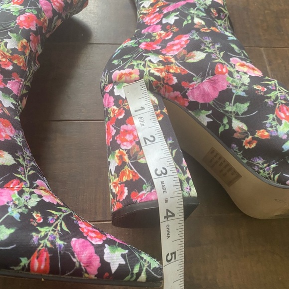Steve Madden Lombard Floral Sock boots - Picture 5 of 15